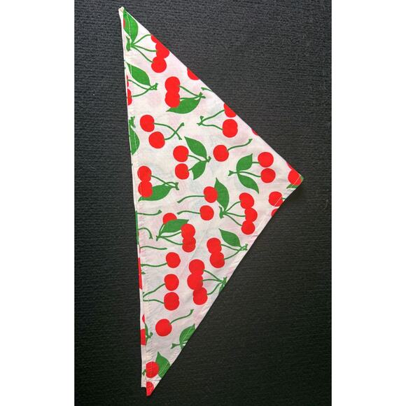 Vtg Cherry Print Triangle Scarf – Red & Green Rockabilly Pin-Up Retro Y2K Cottag - Picture 4 of 5